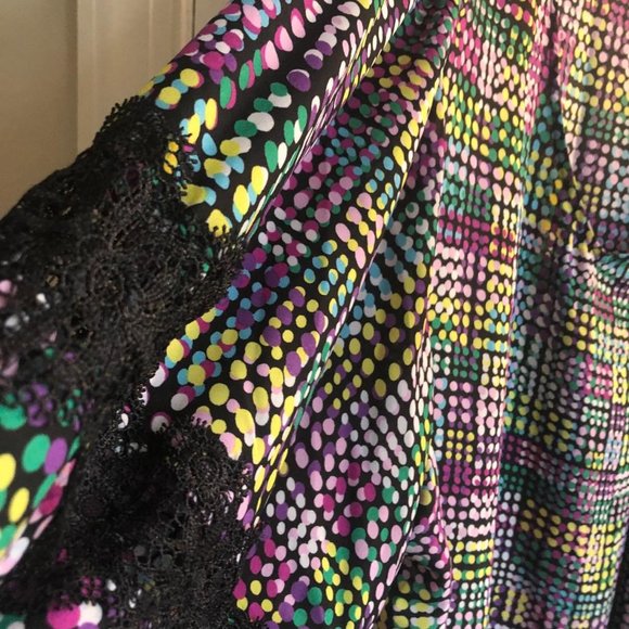 blouse - Picture 2 of 2